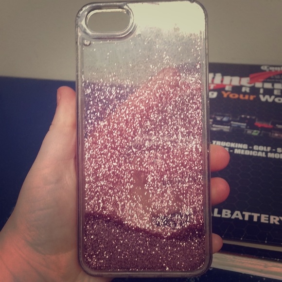 Accessories - Glitter iPhone 5/s phone case !!❤️